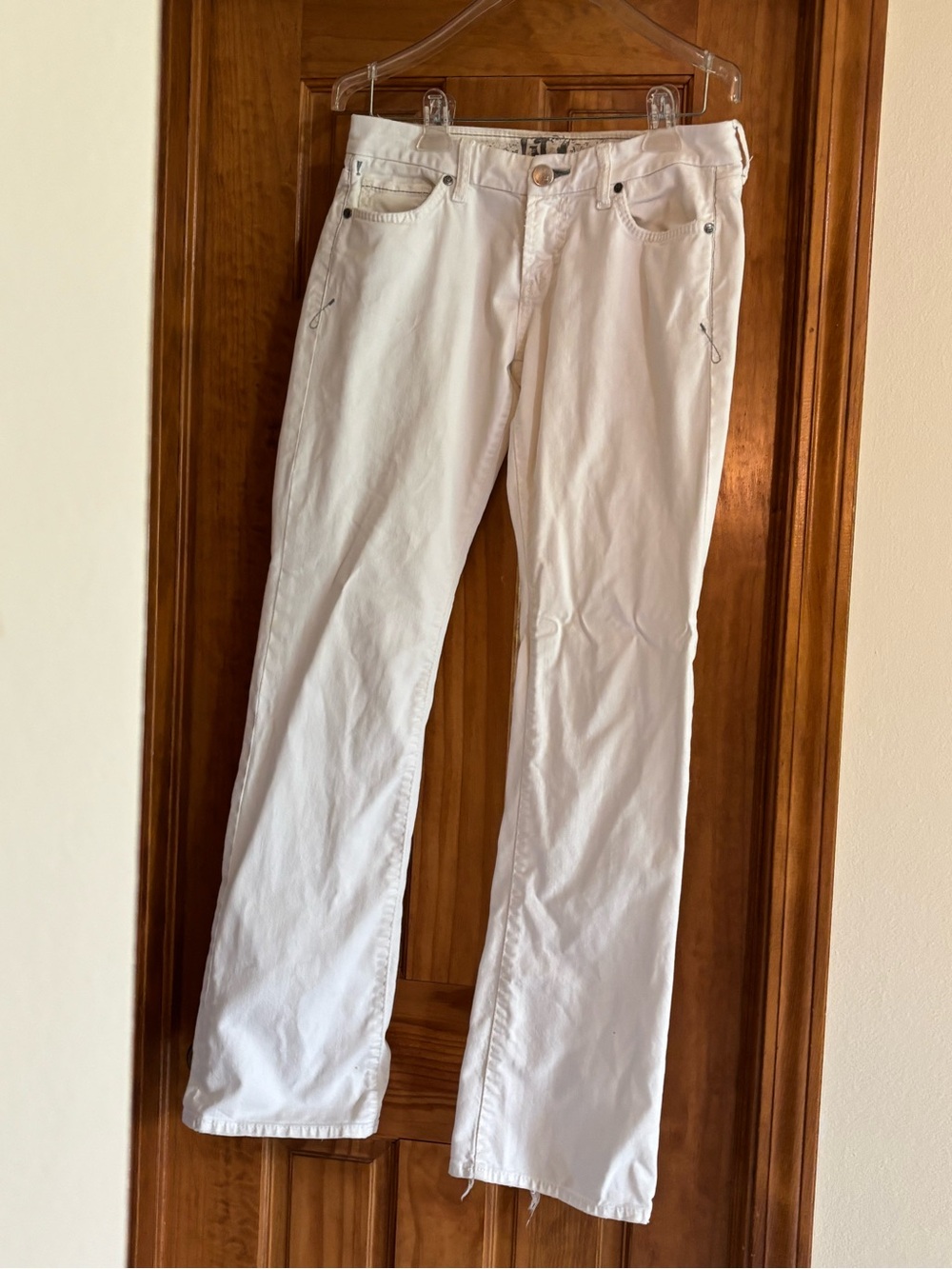 !It Vintage Los Angeles white Straight-Leg Jeans - Picture 11 of 16